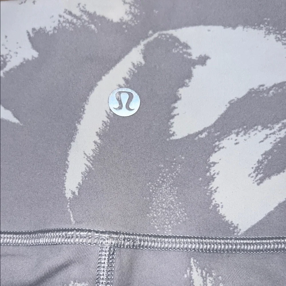 EUC - Lululemon Wunder Under Crop Capri Gray and White Leggings - Picture 2 of 7